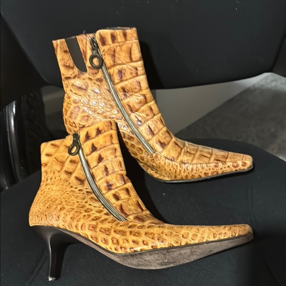 Donald J. Pliner Shoes - Donald J. Pliner Tan Ankle Booties with Crocodile Texture